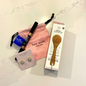 Bundle!!  Earrings, Eyeshadow, & Dry Brush